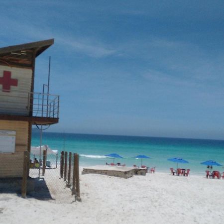 YOUNG- AMPLO, JOVEM E PRÁTICO- PRÓXIMO DAS MELHORES PRAIAS E PONTOS TURÍSTICOS - IDEAL PARA PEQUENOS GRUPOS e FAMILIAS Cabo Frio Esterno foto